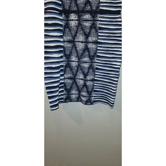 BCBGMaxAzria Tribal BodyCon 💙 - Picture 4 of 6